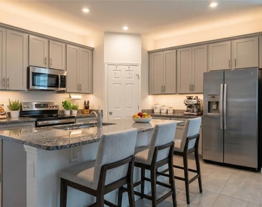 693 Crown Rose Drive - Photo Thumbnail 6