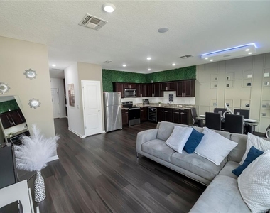 844 Grandin Street - Photo Thumbnail 11