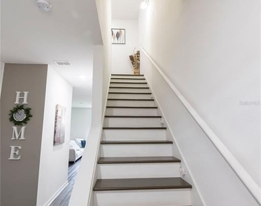 844 Grandin Street - Photo Thumbnail 15