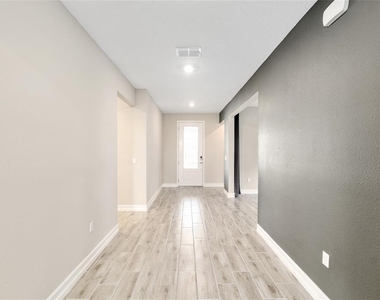 4419 Nw 54th Terrace - Photo Thumbnail 15
