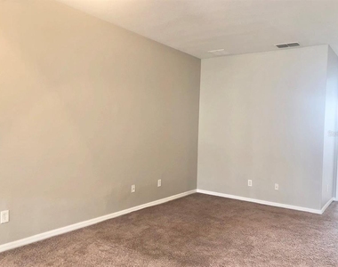 540 Woodland Terrace Boulevard - Photo Thumbnail 21