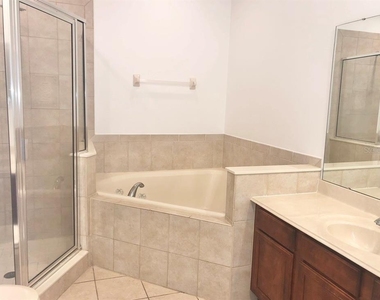 540 Woodland Terrace Boulevard - Photo Thumbnail 31