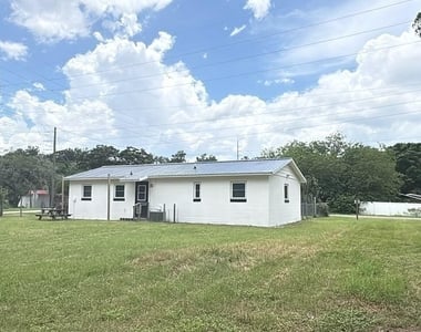 2401 Ne 19th Avenue - Photo Thumbnail 23