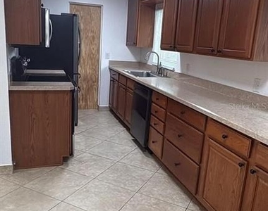 2401 Ne 19th Avenue - Photo Thumbnail 6