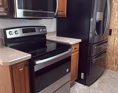 2401 Ne 19th Avenue - Photo Thumbnail 4