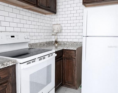 1315 E Hancock Drive - Photo Thumbnail 4