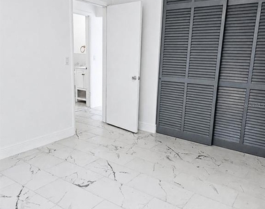 1315 E Hancock Drive - Photo Thumbnail 10