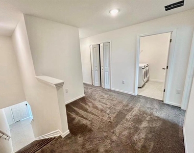 10759 Ironwood Tree Way - Photo Thumbnail 9
