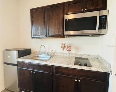 4962 Jackson Street - Photo Thumbnail 9
