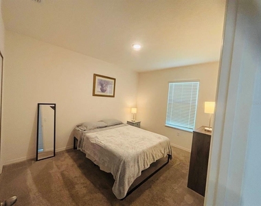 4962 Jackson Street - Photo Thumbnail 7