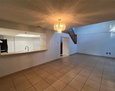 1212 Indian Bluff Drive - Photo Thumbnail 9
