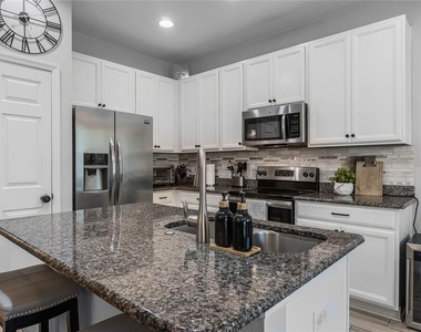 610 Fortanini Circle - Photo Thumbnail 8