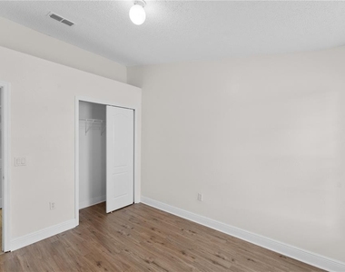 13438 Fairway Glen Drive - Photo Thumbnail 10