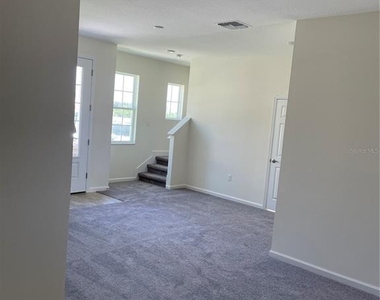 181 Holly Village Drive - Photo Thumbnail 7