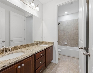 13786 Summer Harbor Court - Photo Thumbnail 29