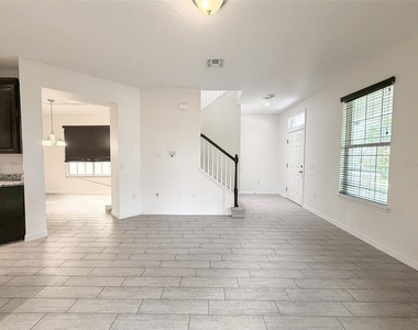 11804 Silverlake Park Drive - Photo Thumbnail 9