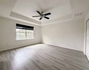 11804 Silverlake Park Drive - Photo Thumbnail 26