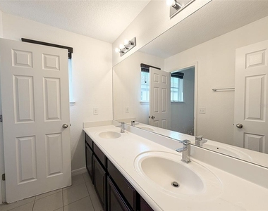 11804 Silverlake Park Drive - Photo Thumbnail 23