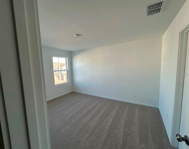 1554 Plank Place - Photo Thumbnail 8