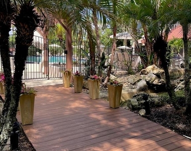 546 Via Fontana Drive - Photo Thumbnail 22