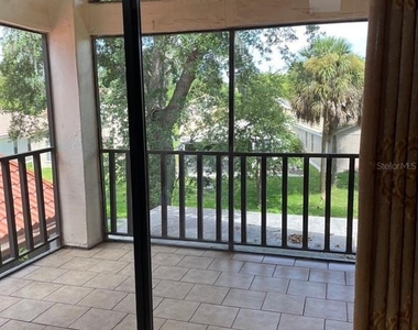 546 Via Fontana Drive - Photo Thumbnail 5