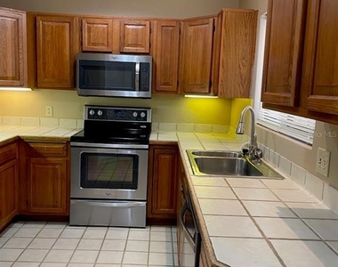 546 Via Fontana Drive - Photo Thumbnail 9