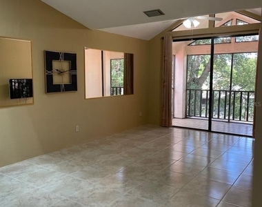 546 Via Fontana Drive - Photo Thumbnail 6