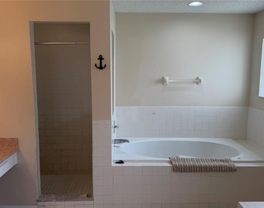 11719 Oswalt Road - Photo Thumbnail 19