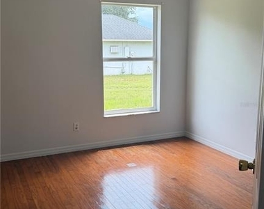 11719 Oswalt Road - Photo Thumbnail 10