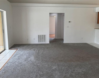 11719 Oswalt Road - Photo Thumbnail 8