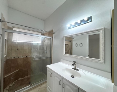 8120 Lesia Circle - Photo Thumbnail 18
