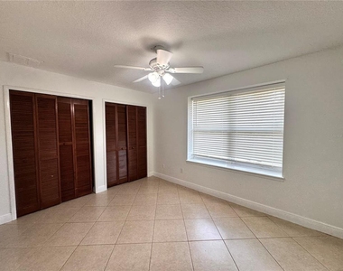 8120 Lesia Circle - Photo Thumbnail 12