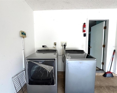 8120 Lesia Circle - Photo Thumbnail 22