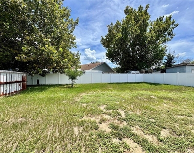 8120 Lesia Circle - Photo Thumbnail 24