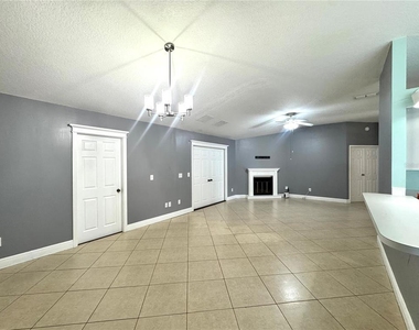 8120 Lesia Circle - Photo Thumbnail 1