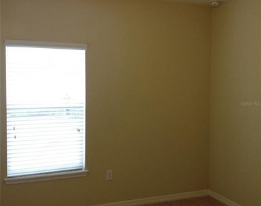 6532 S Goldenrod Road - Photo Thumbnail 9