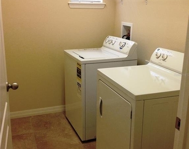 6532 S Goldenrod Road - Photo Thumbnail 14