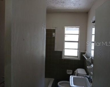 1407 W 14th Street - Photo Thumbnail 12