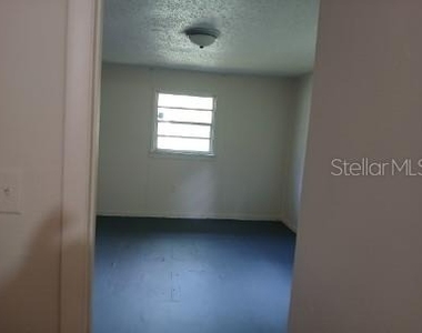 1407 W 14th Street - Photo Thumbnail 24