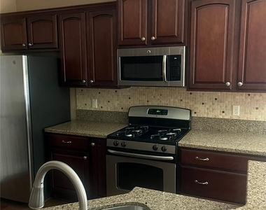 1385 Abbot Way - Photo Thumbnail 3