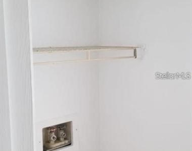 249 Afton Square - Photo Thumbnail 6