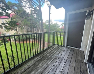 232 Afton Square - Photo Thumbnail 20