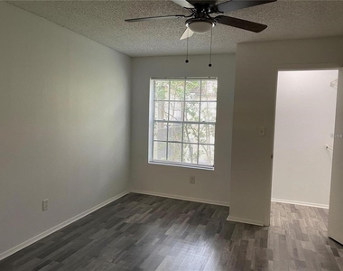 232 Afton Square - Photo Thumbnail 10