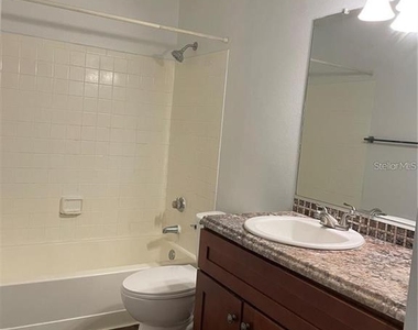 232 Afton Square - Photo Thumbnail 13