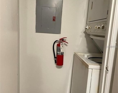 232 Afton Square - Photo Thumbnail 9
