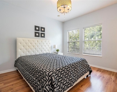 5827 Strada Capri Way - Photo Thumbnail 21
