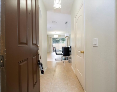 5827 Strada Capri Way - Photo Thumbnail 6