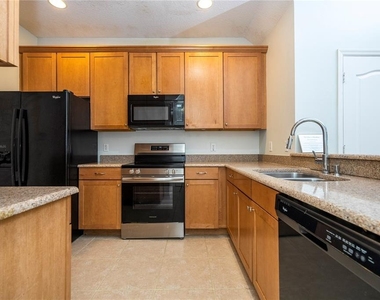5827 Strada Capri Way - Photo Thumbnail 8
