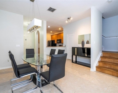 5827 Strada Capri Way - Photo Thumbnail 13