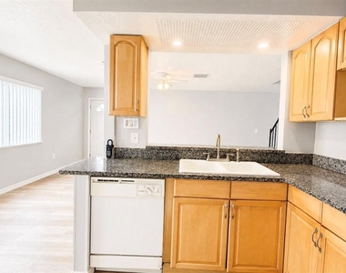 4126 Yellow Pine Lane - Photo Thumbnail 7